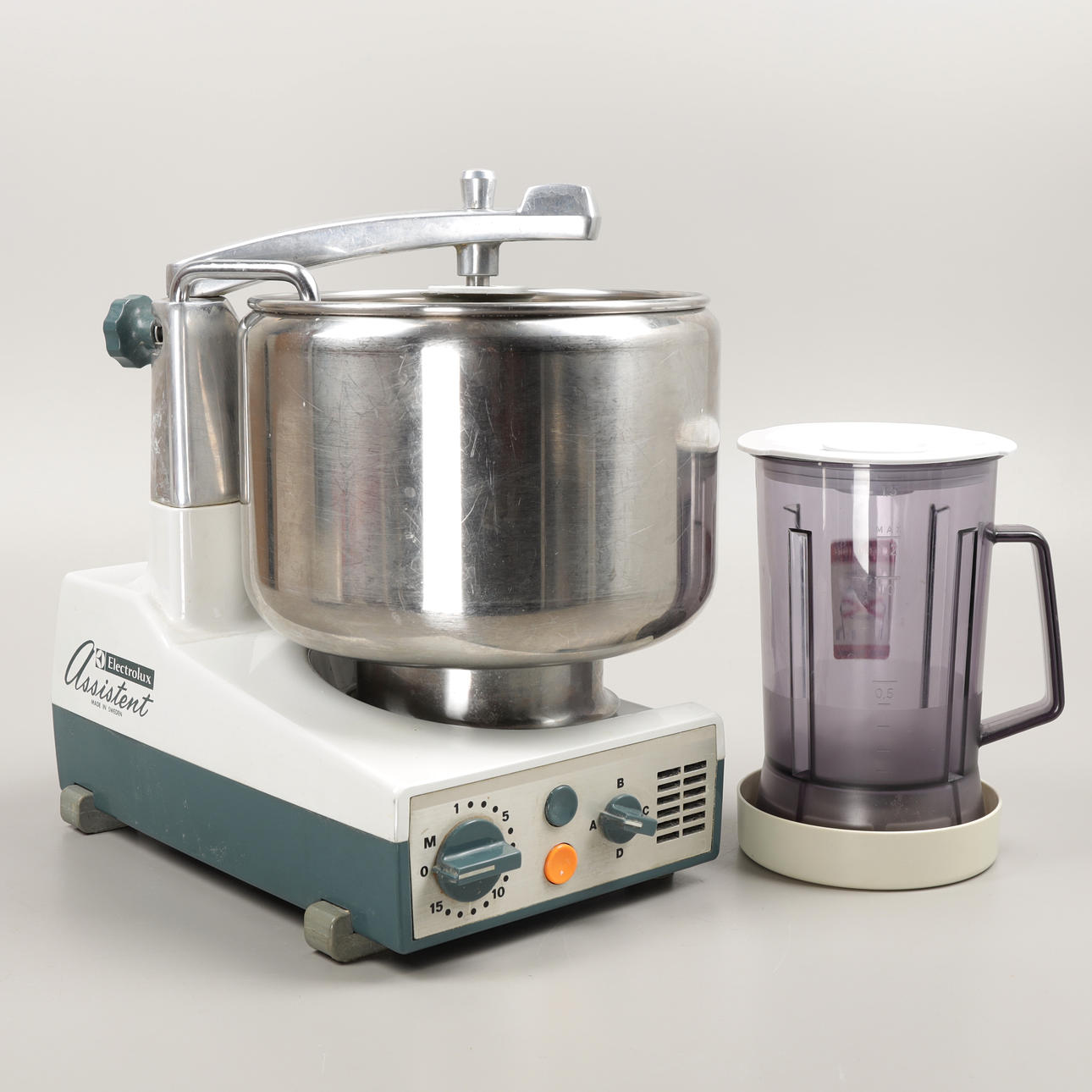 HUSHÅLLSASSISTENT MED TILLBEHÖR, Electrolux Assistent, 1960-tal.