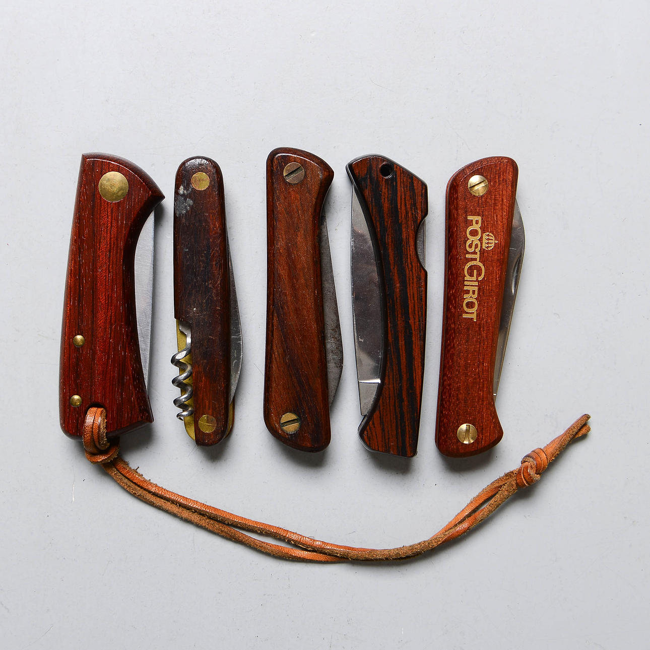 FICKKNIVAR & FÄLLKNIVAR, 5 st, trä.