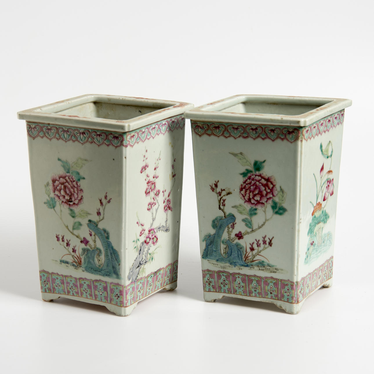 KRUKOR, 1 par, famille rose, 1900-tal.