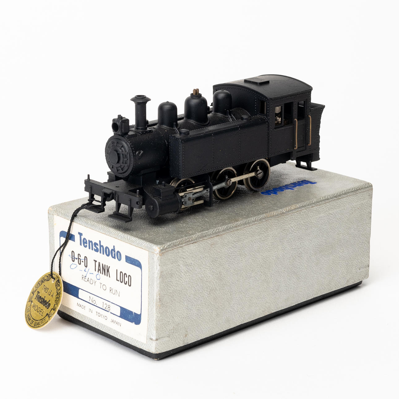 TENSHODO No 128 American tank locomotive 0-6-0. brass, black