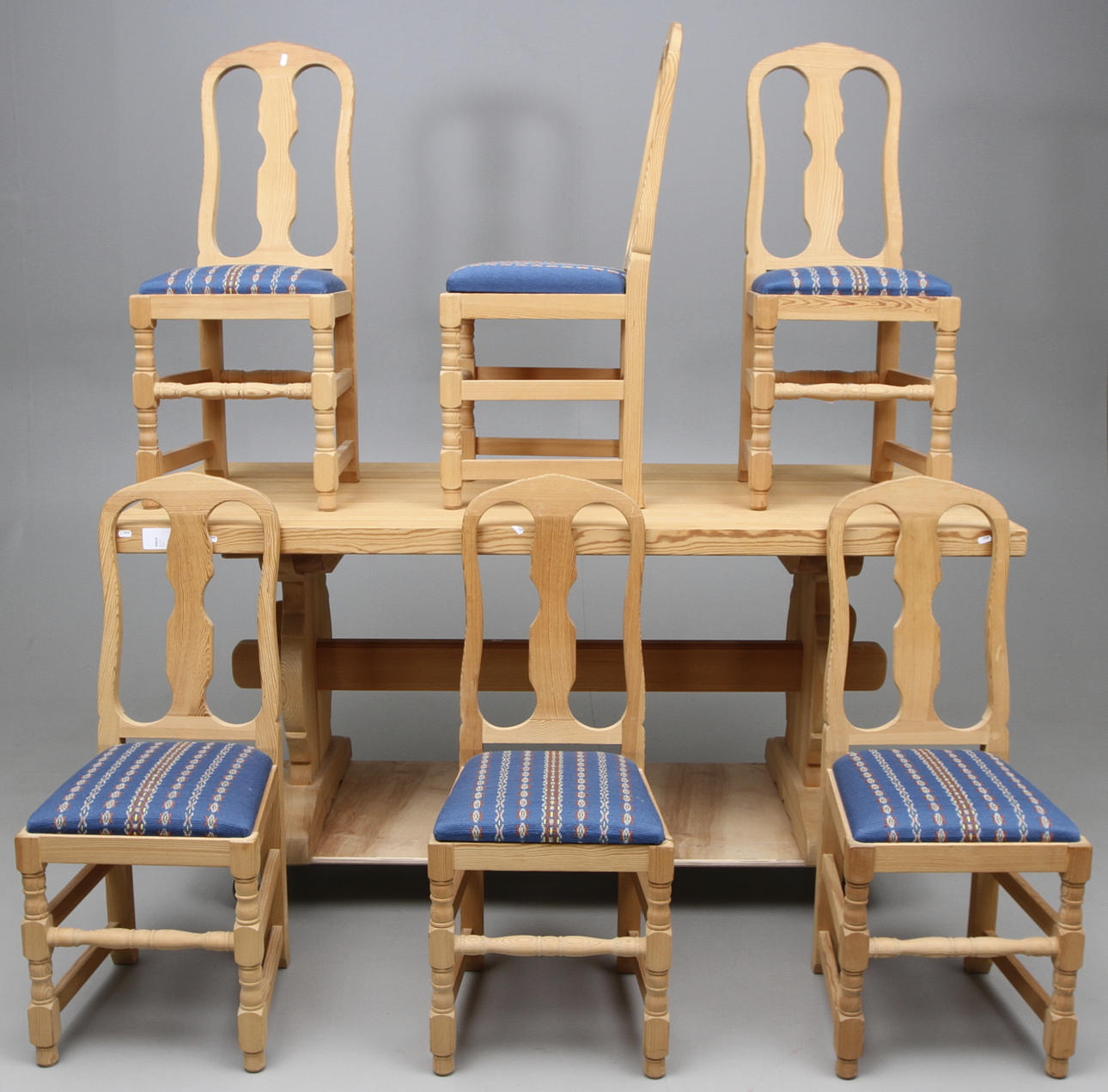 MATTGRUPP, 7 delar, furu, Krogenäs.