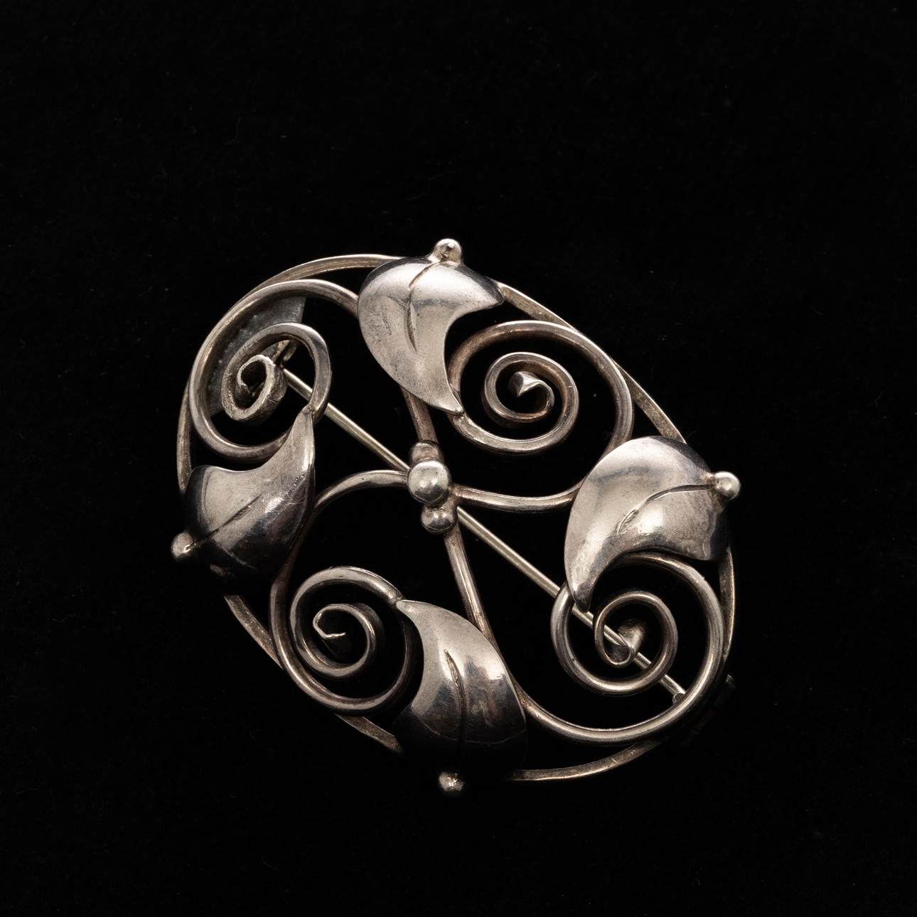 BROOCH, Silver.