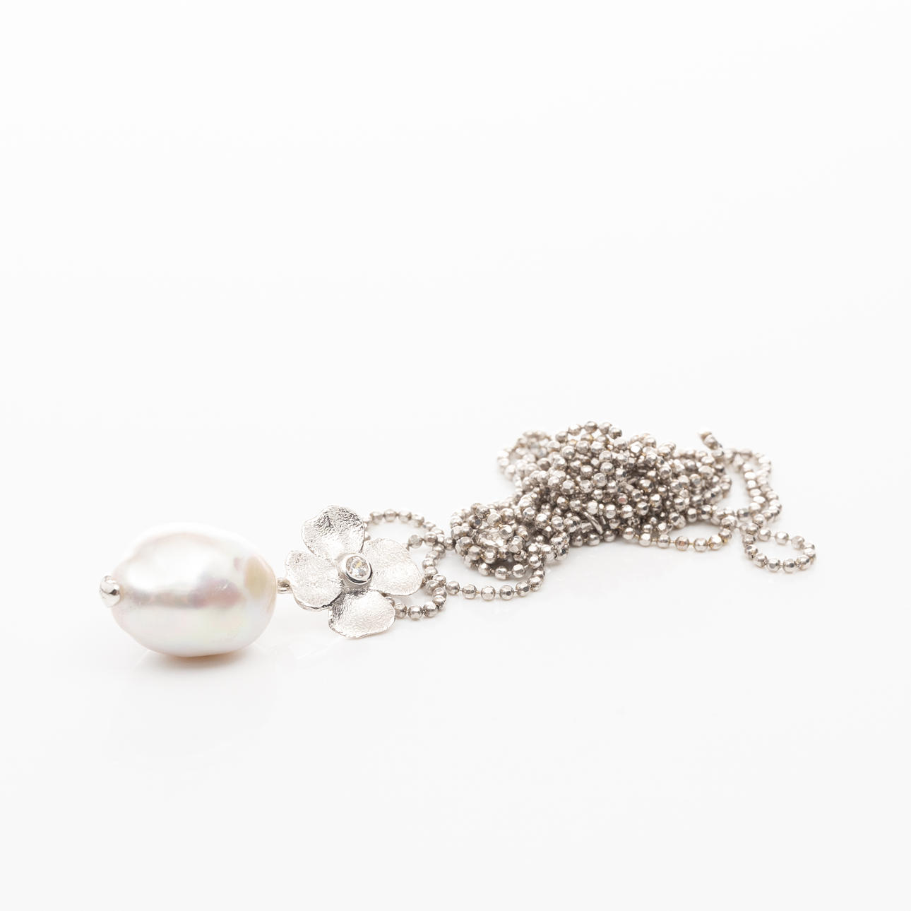 COLLIER, Sterlingsilver, Pärla, Cubic zirkon.