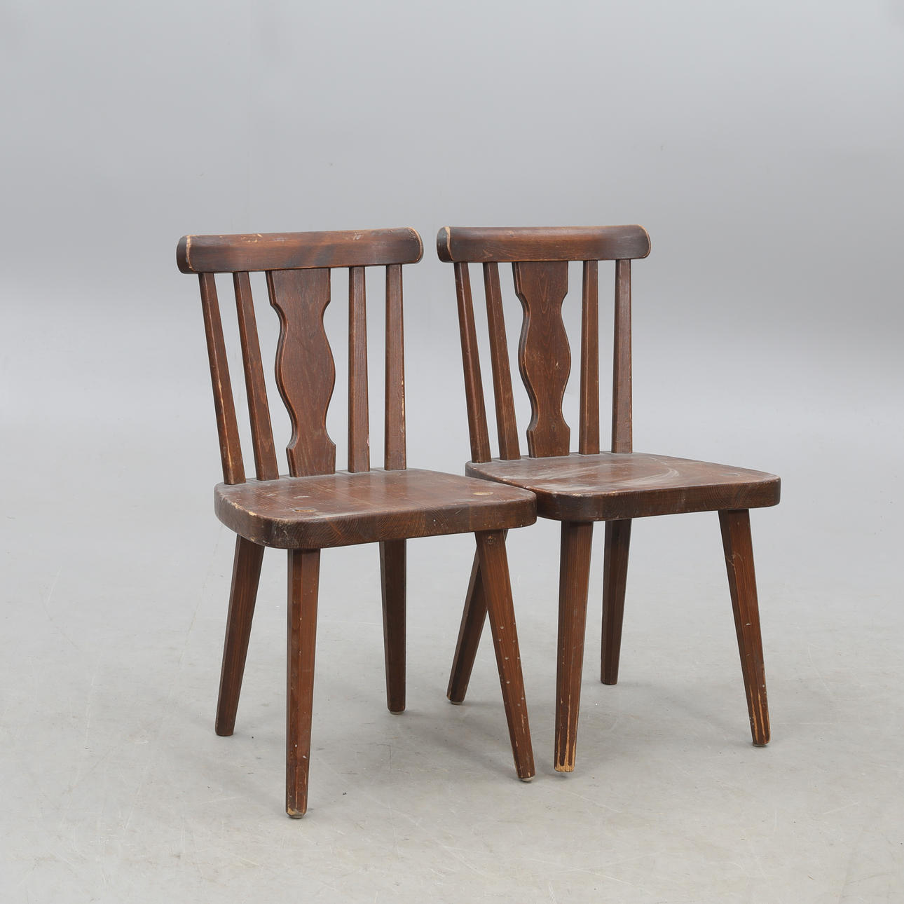 CHAIRS, A pair, Sporstugemodell, painted.
