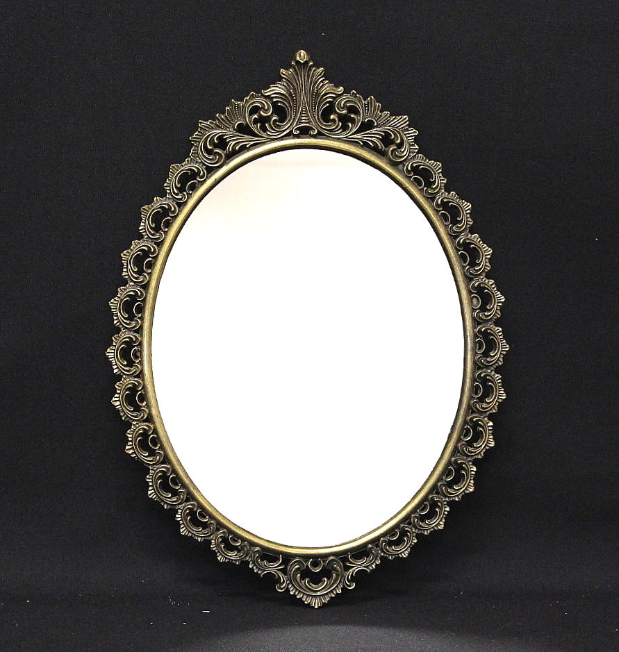 SPEGEL, med mässingsram.