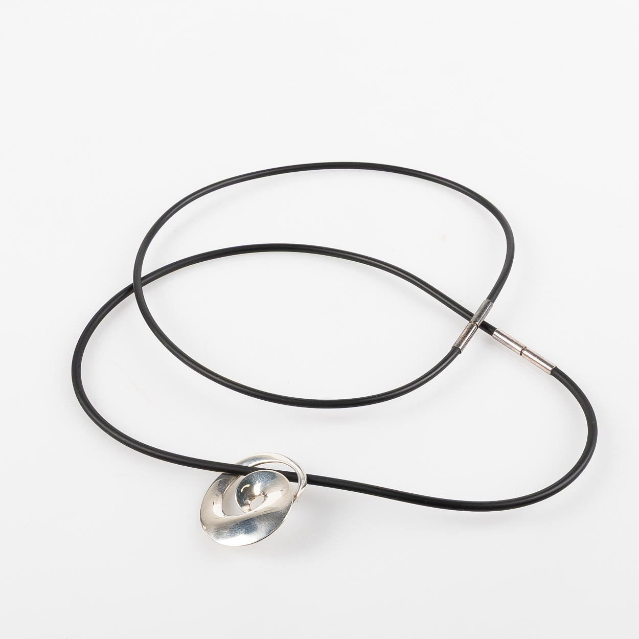 VIVIANNA TORUN BÜLOW-HÜBE. “Continuity”, sterling silver necklace ...