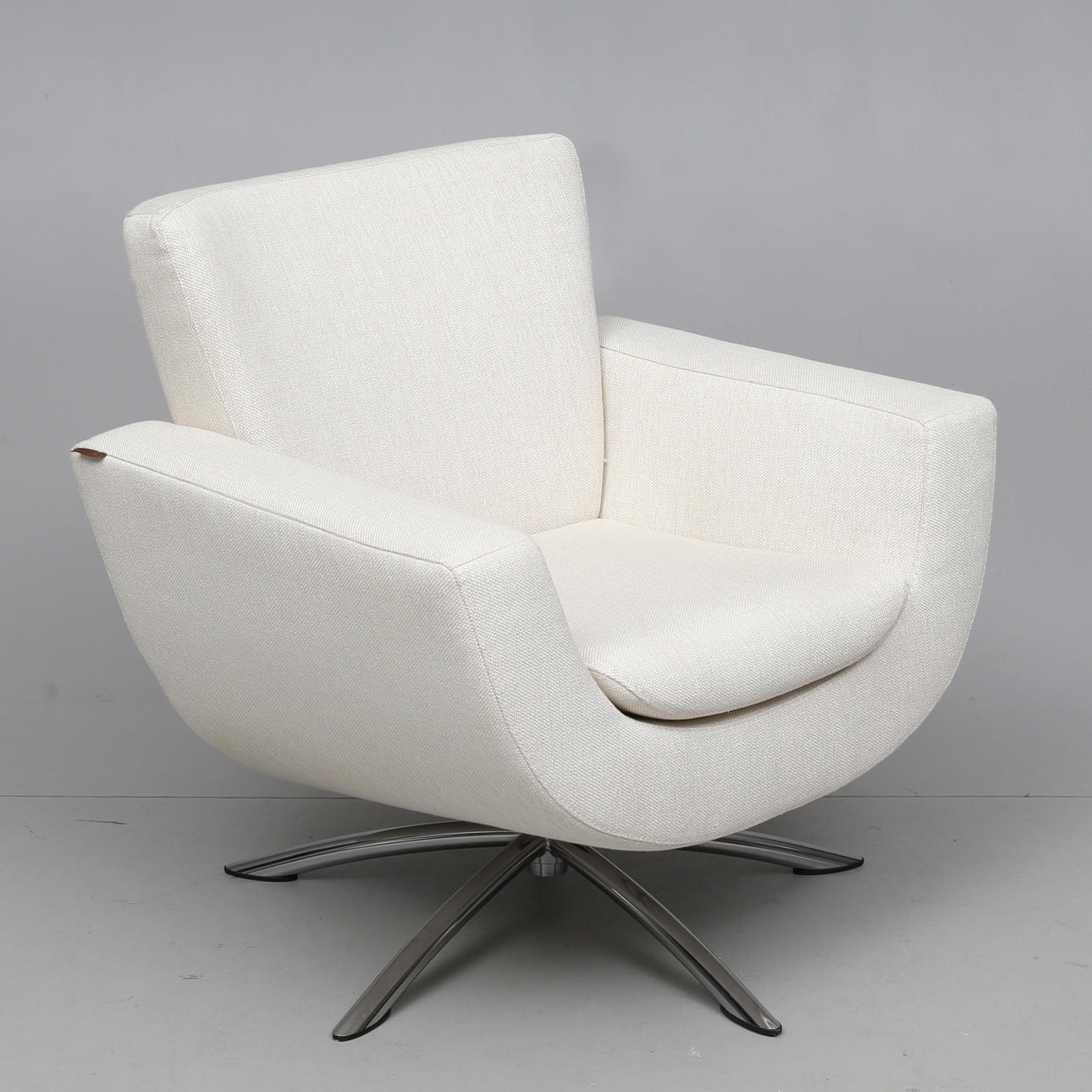 SNURRFÅTÖLJ, "Smile", Brunstad.