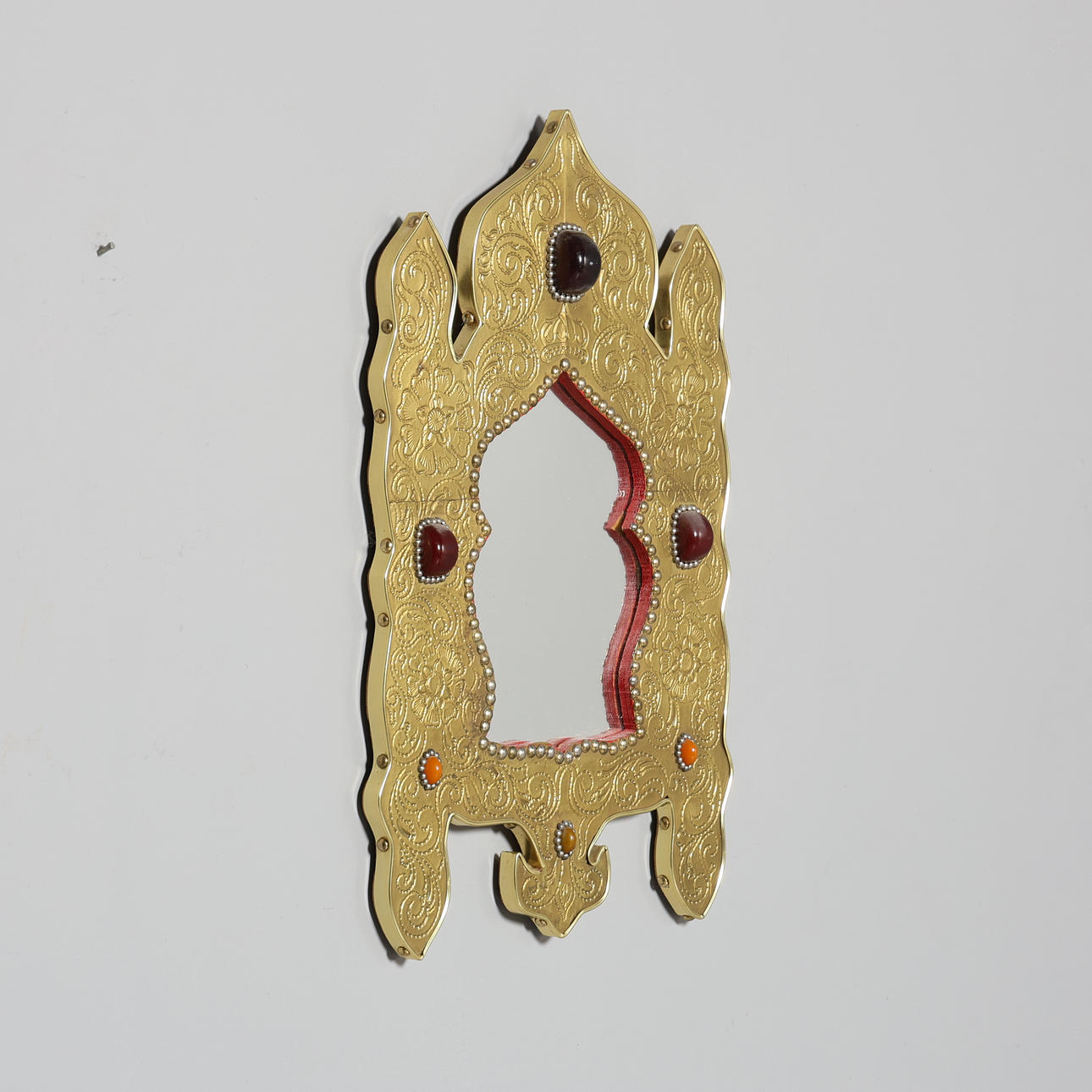 SPEGEL, trä samt metallram, orientalisk stil.