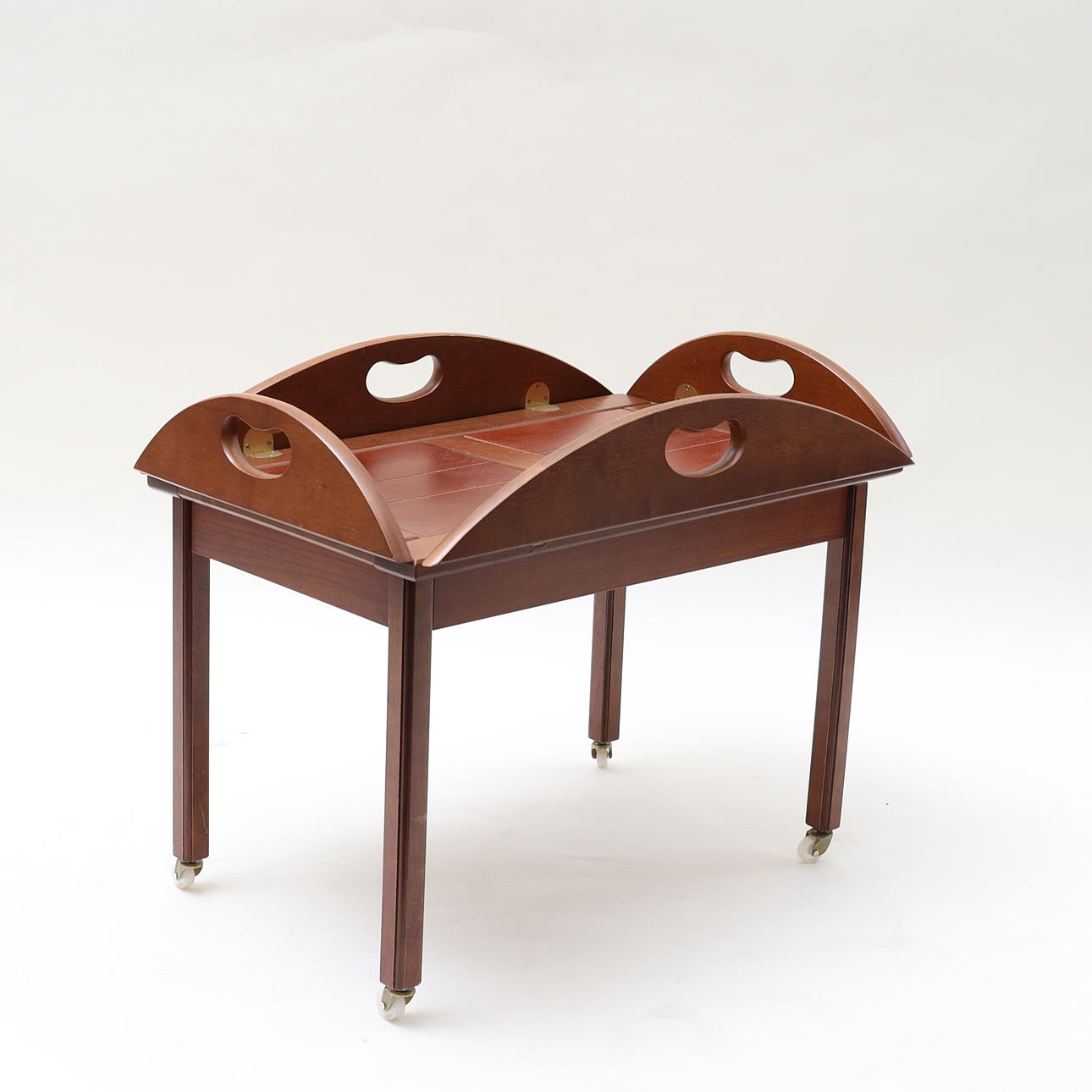 TRAY TABLE, so-called “Buttlerstray” England.