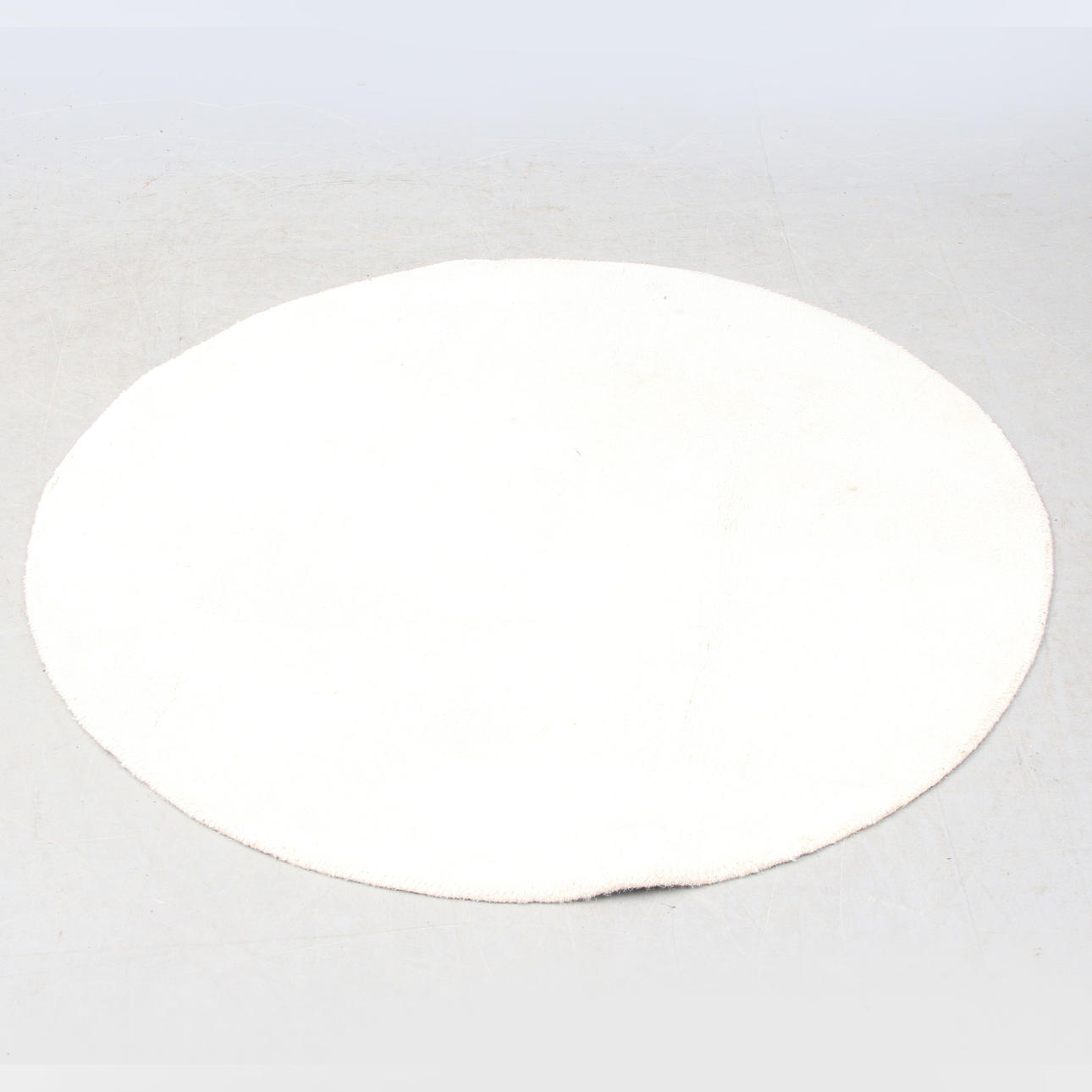CARPET, round, white.