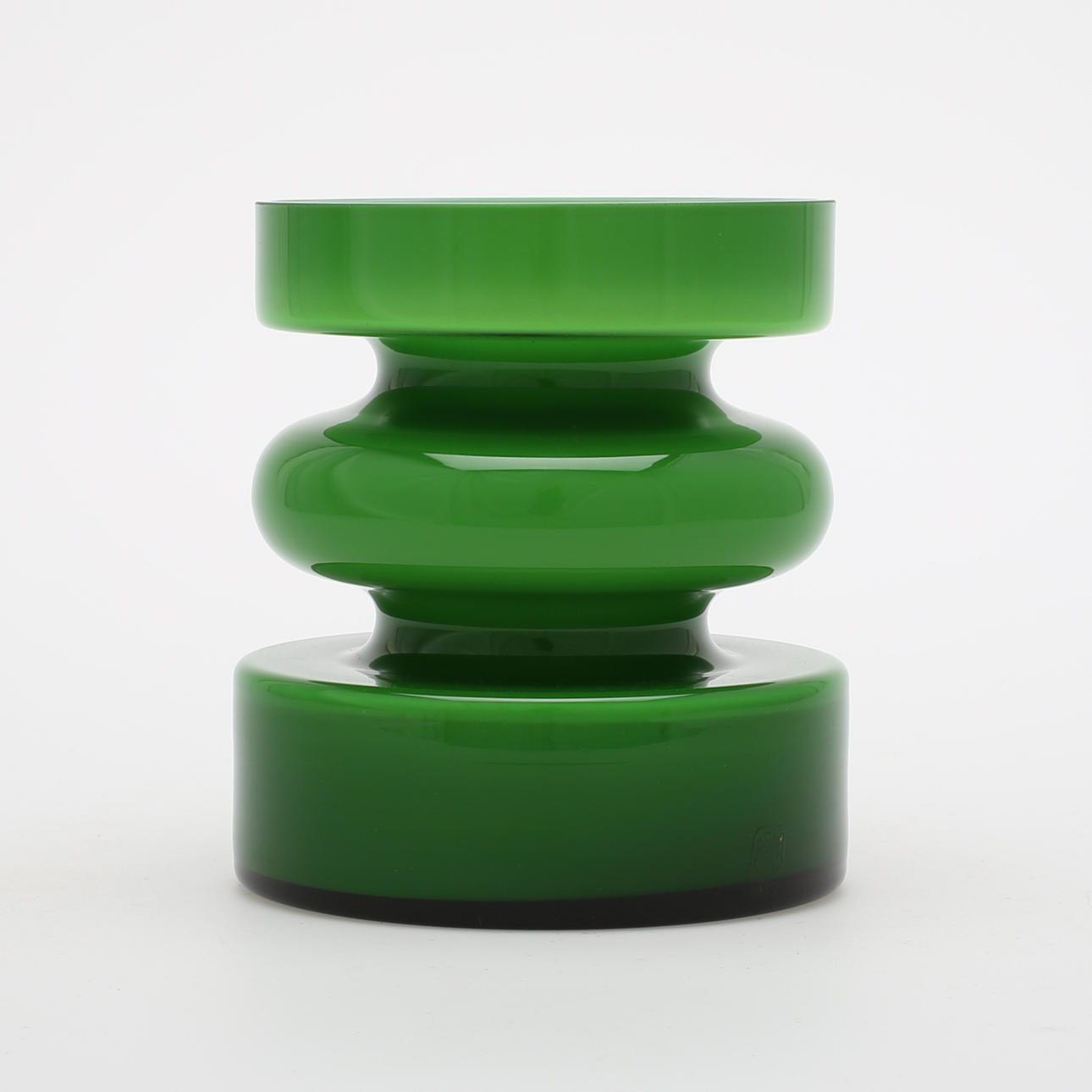 PEO STRÖM. Vas, glas, Alsterfors, signerad.