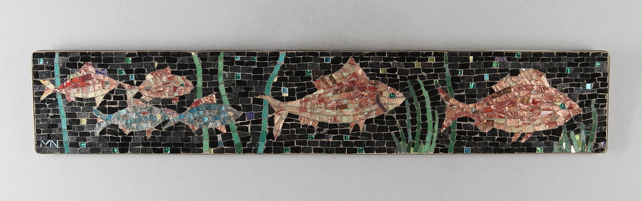 MARIE NETZ. Fiskar, mosaik, monogramsignerad.