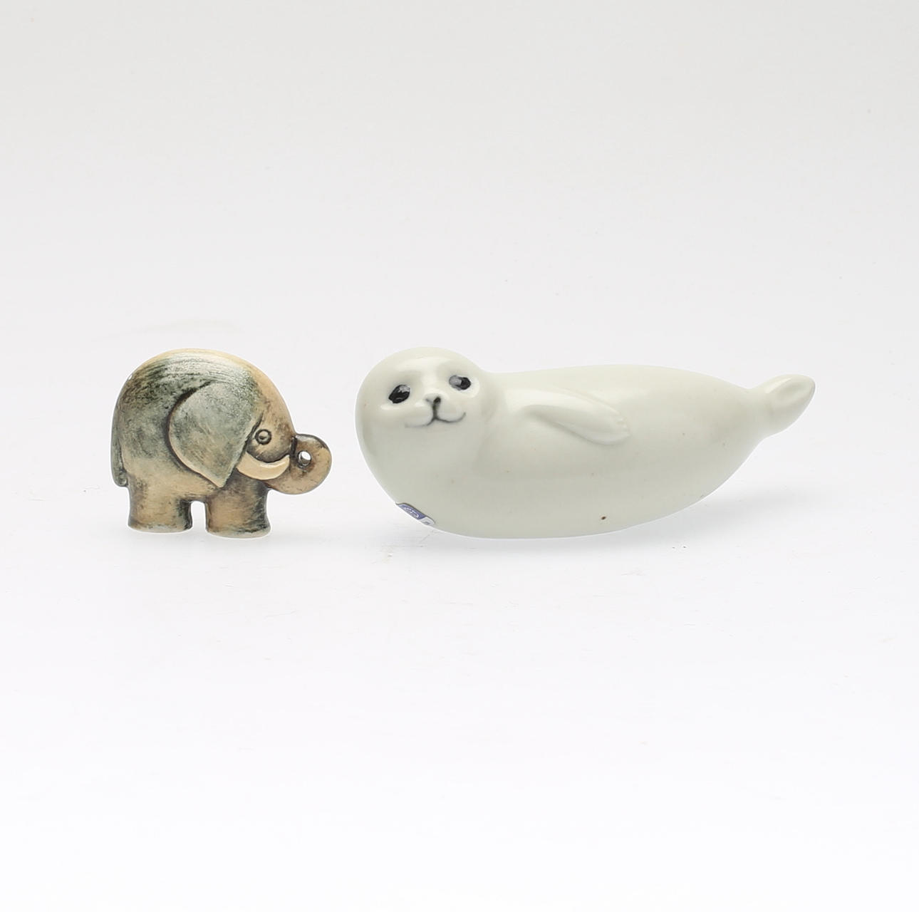 LISA LARSON. 2 st, stengods, figurer, Gustavsberg.