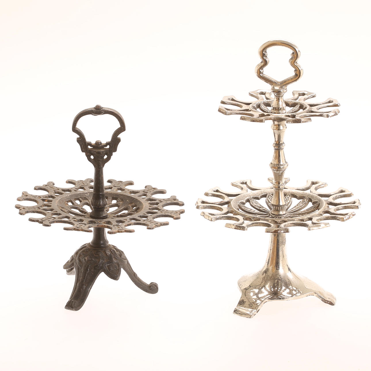 PIPSTÄLL, 2 stycken, metall, 1900-tal.