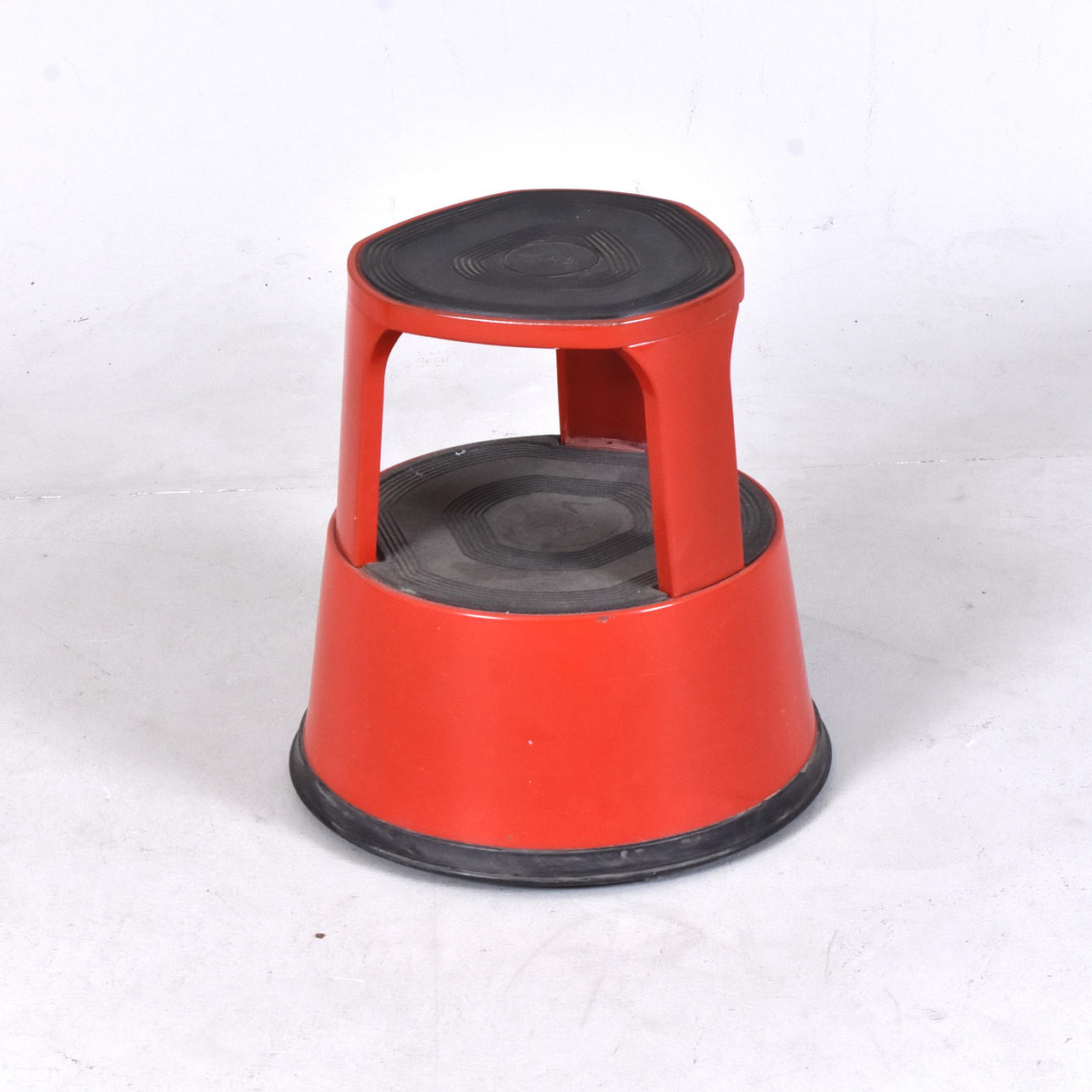 STEGPALL, "elefantfot", Práctic, 1900-talets-andra hälft.