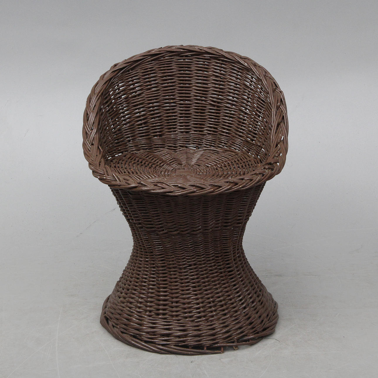 WICKER CHAIR.