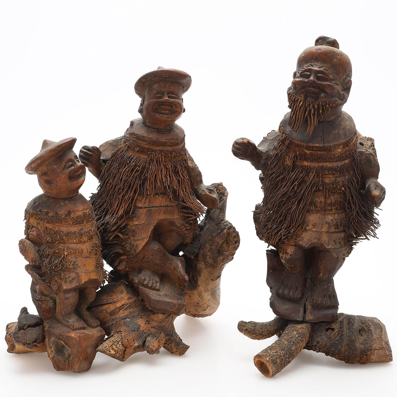 TRÄFIGURER, 2 st, handsnidade, orientaliska.