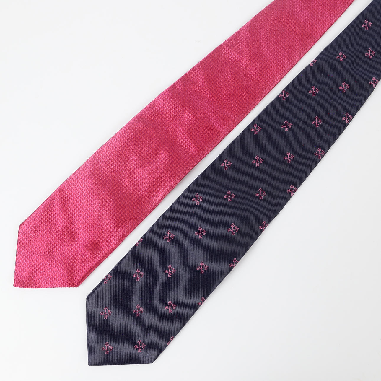 TIES, 2 pieces, silk, Holliday & Brown.