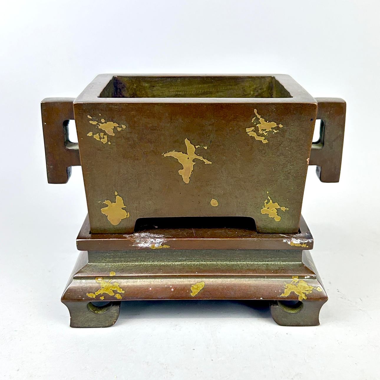 CHINESE BRONZE GOLD SPLASH CENSER.