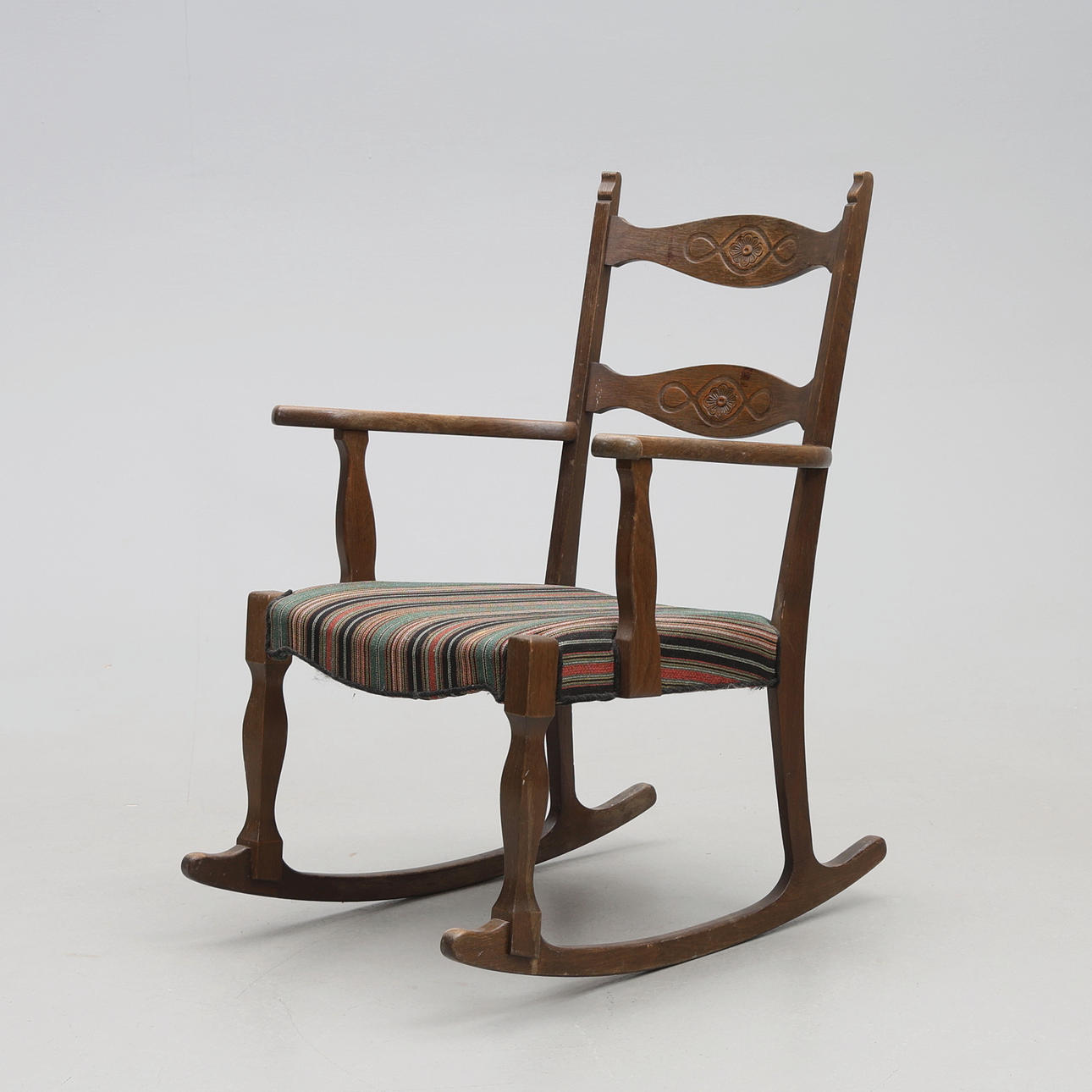 A 1940s/50s rocking chair. Furniture - Sofas & seatings - Auctionet