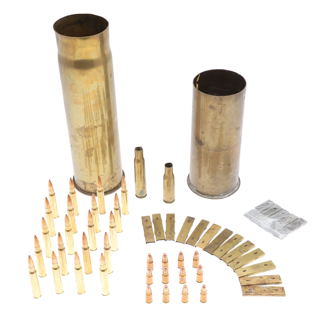 A COLLECTION OF SECOND WORLD WAR JAPANESE SHELL CASINGS AND INERT ...
