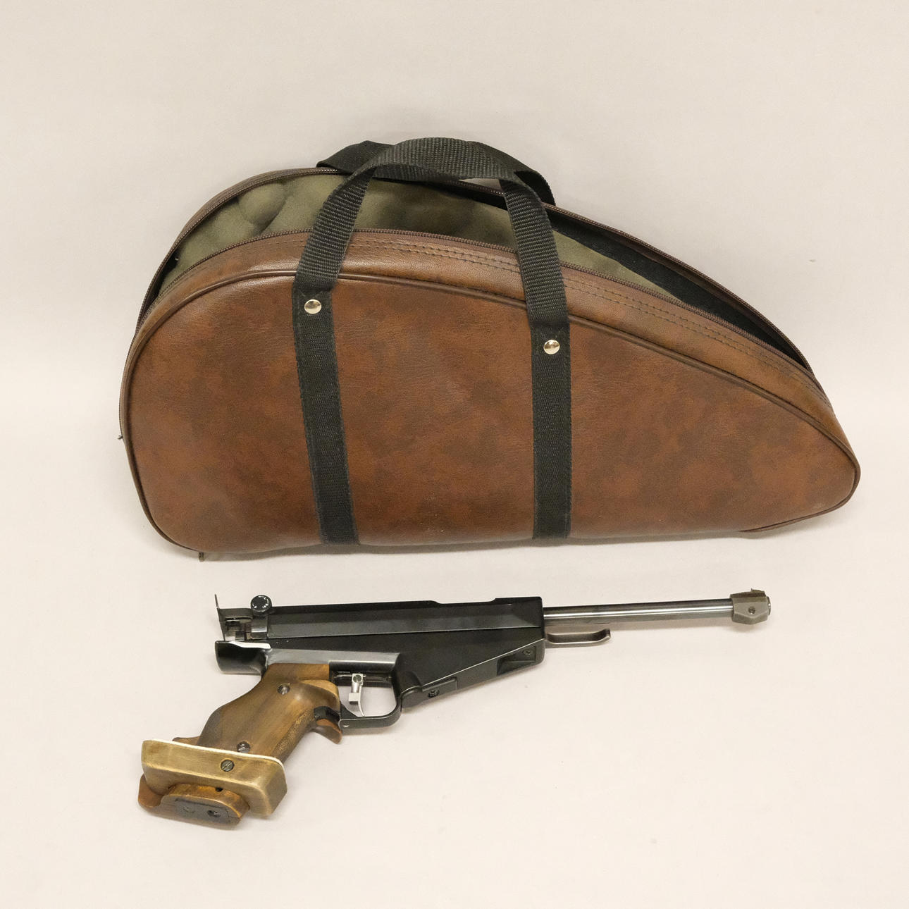 FEINWERKBAU. LUFTPISTOL. MODELL 90. TYSKLAND. Vapen & Militaria ...