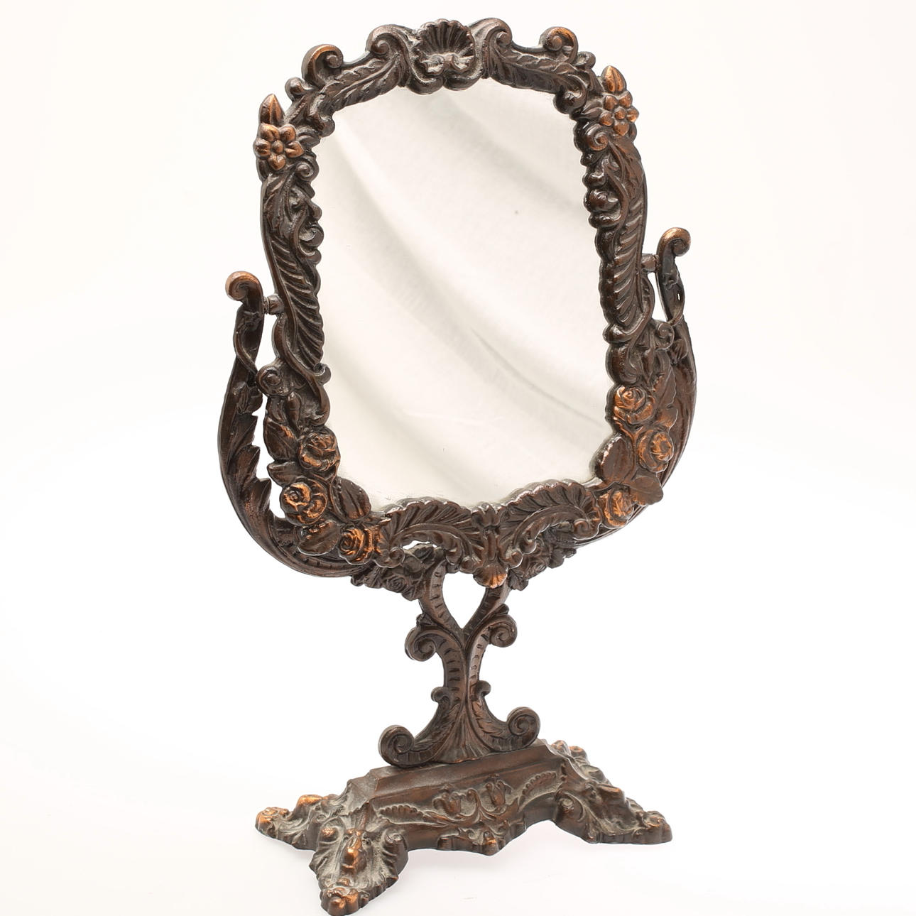 BORDSSPEGEL, koppar och glas.