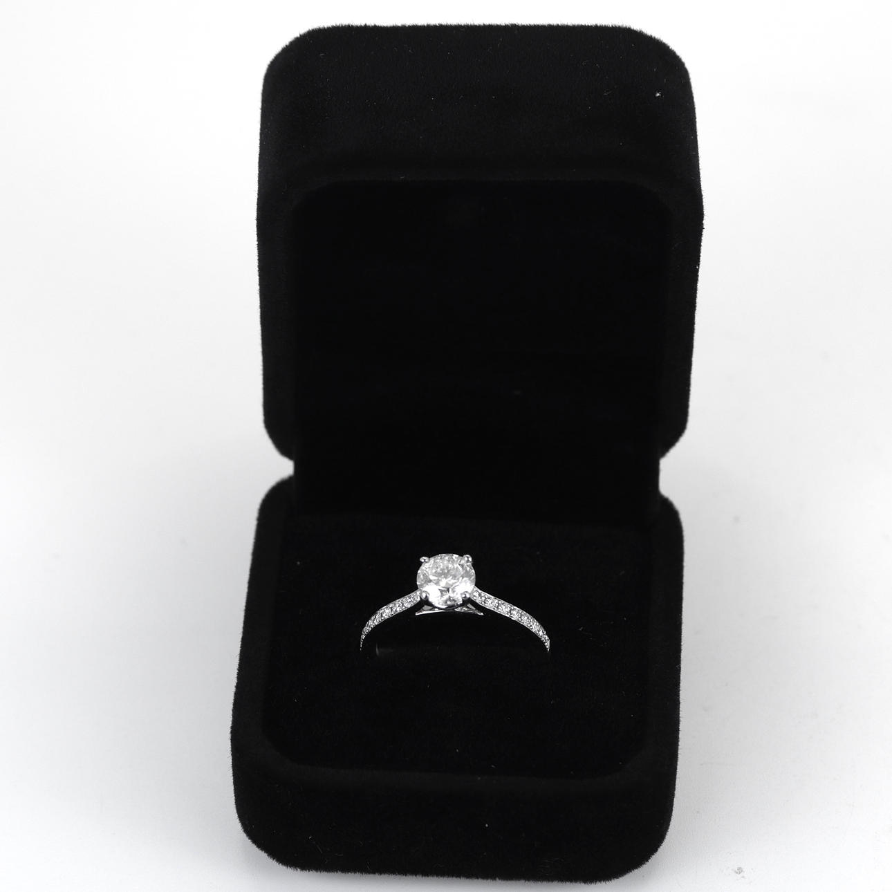 PLATINUM DIAMOND SET SOLITAIRE RING.