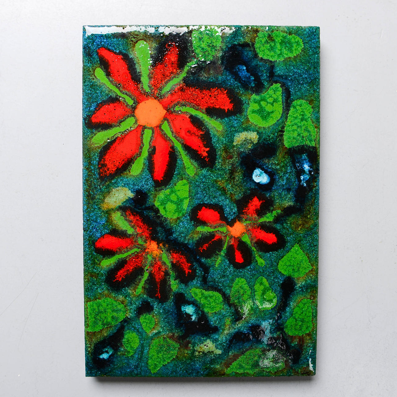 VÄGGRELIEF, stengods, 1900-talets andra del.