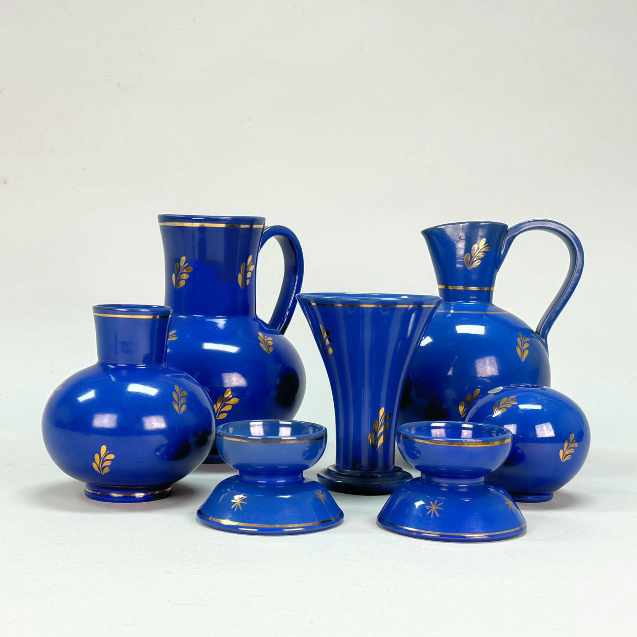 WILHELM KÅGE. NITTSJÖ - Ceramics 7 pieces.