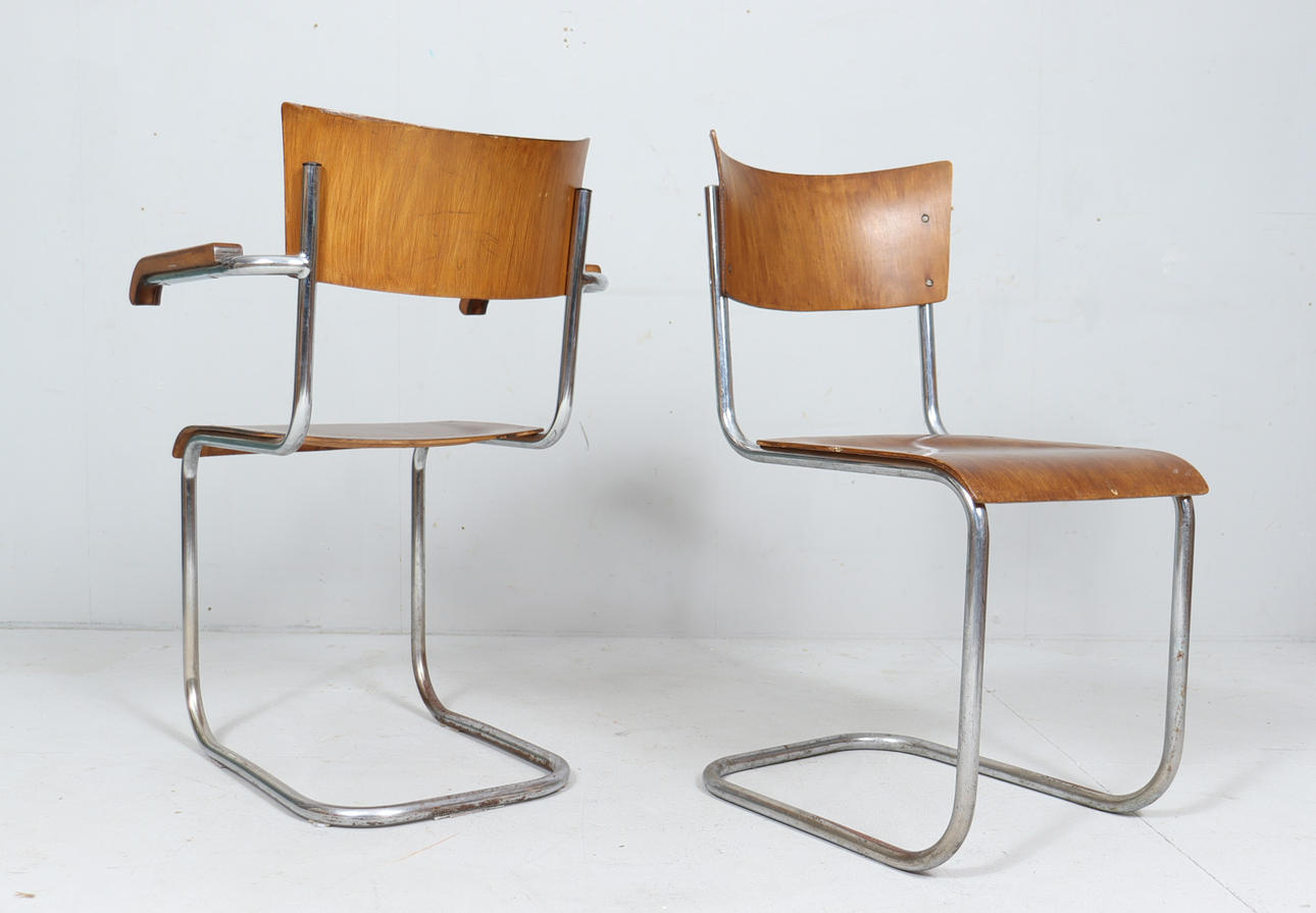 MART STAM. Set med 2 fribärande stolar från Mart Stam för myggdetektorer, modell: FN6, 1930-tal.