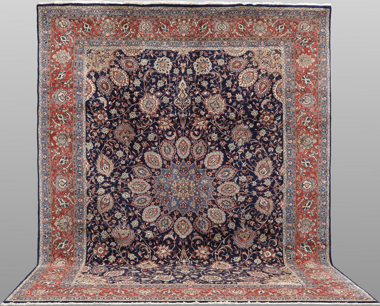 ORIENTMATTA. Saruk, 383 x 270 cm.