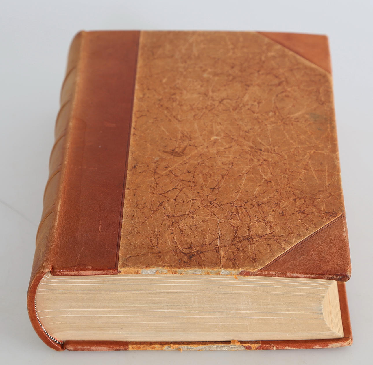 BOK, Guld- och silversmeder i Sverige 1520-1850, G Upmark, 1925.