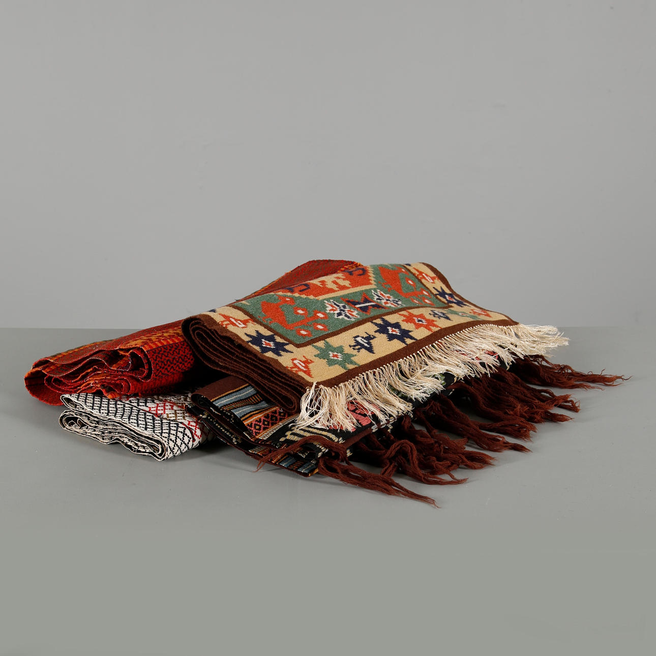 PARTI TEXTILIER från Skåne, 5 delar. 1900-tal.