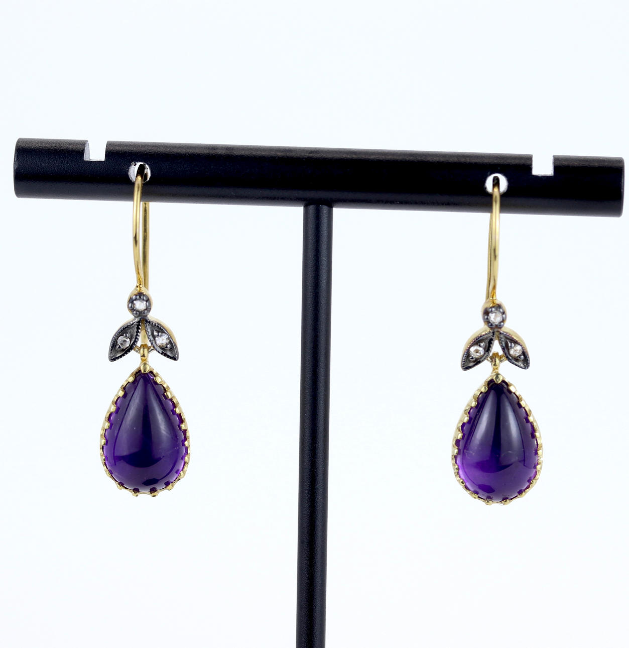 AMETHYST AND DIAMOND EARRINGS.