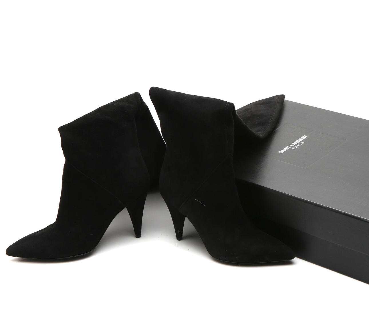 SAINT LAURENT. “Cat” high boots.