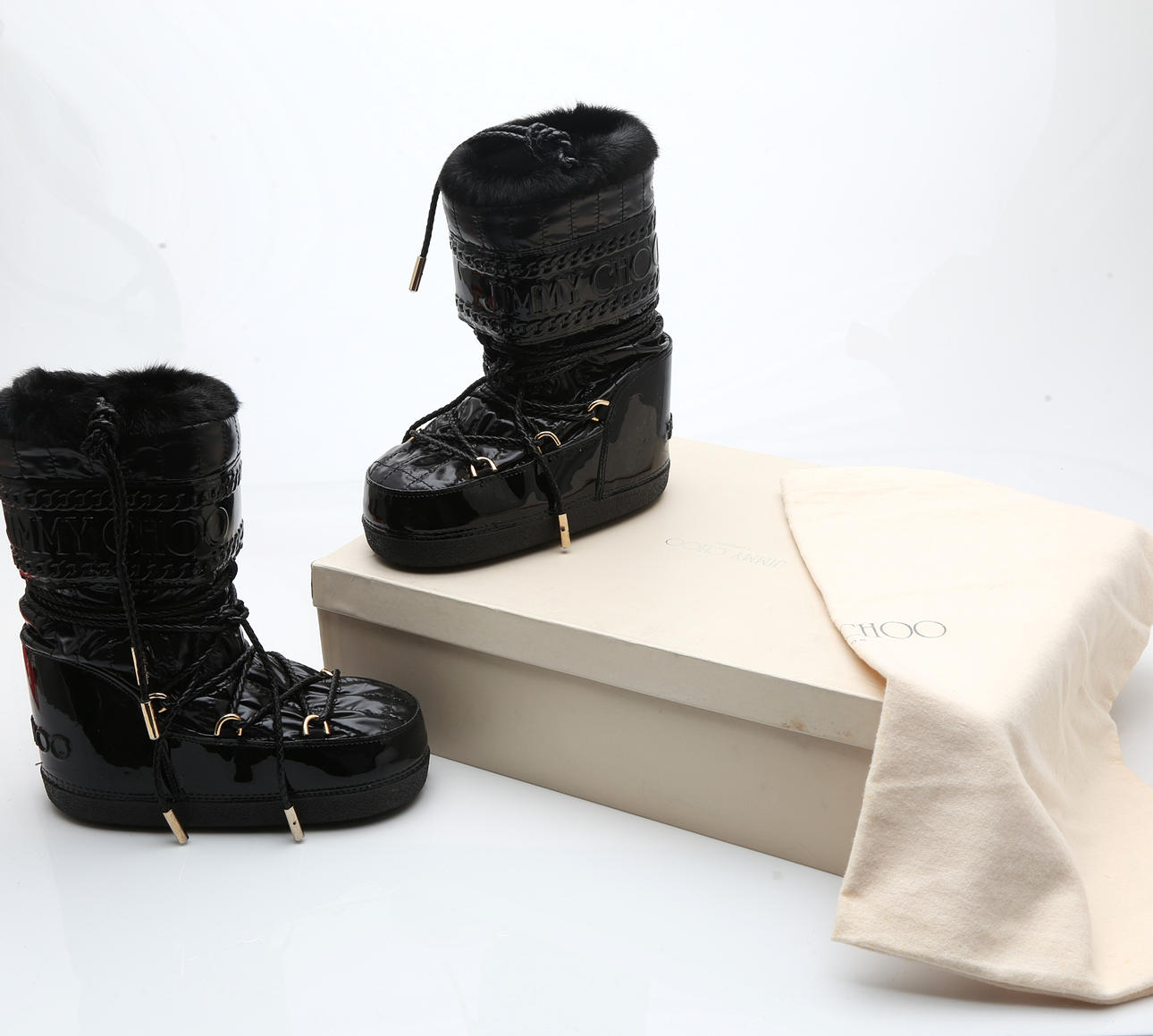 JIMMY CHOO. “Moon” snow boots.