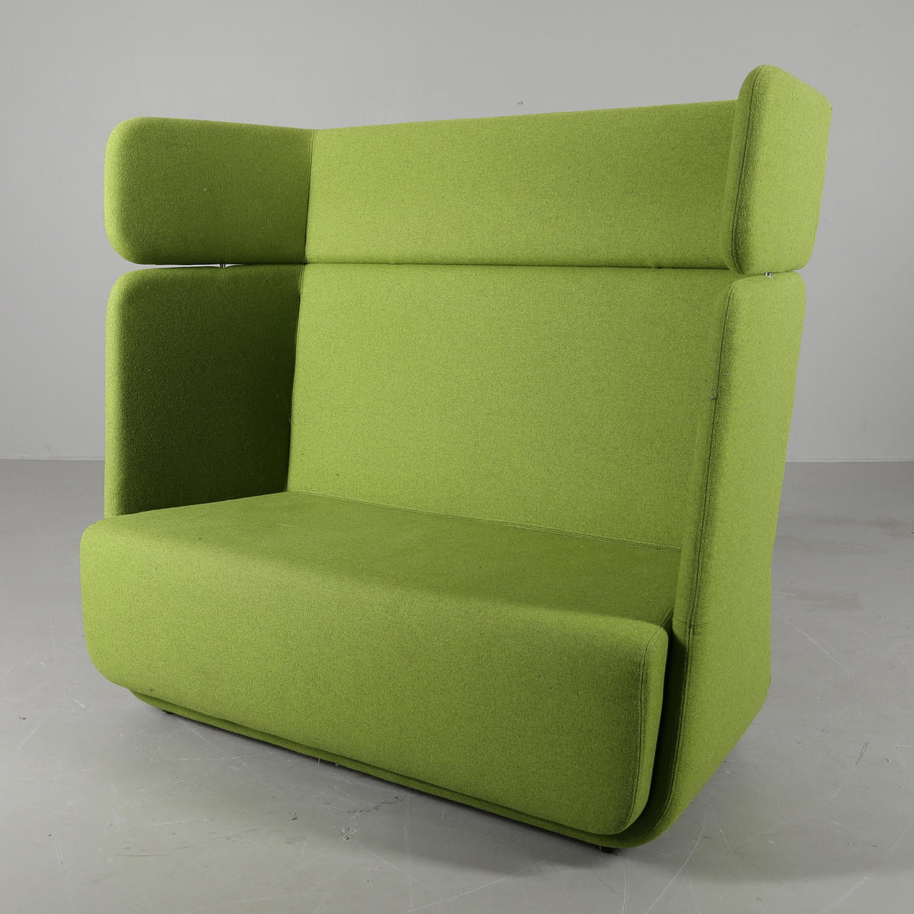 SOFÁ con respaldo alto, Matthias Demacker para Soft-Line, Dinamarca.