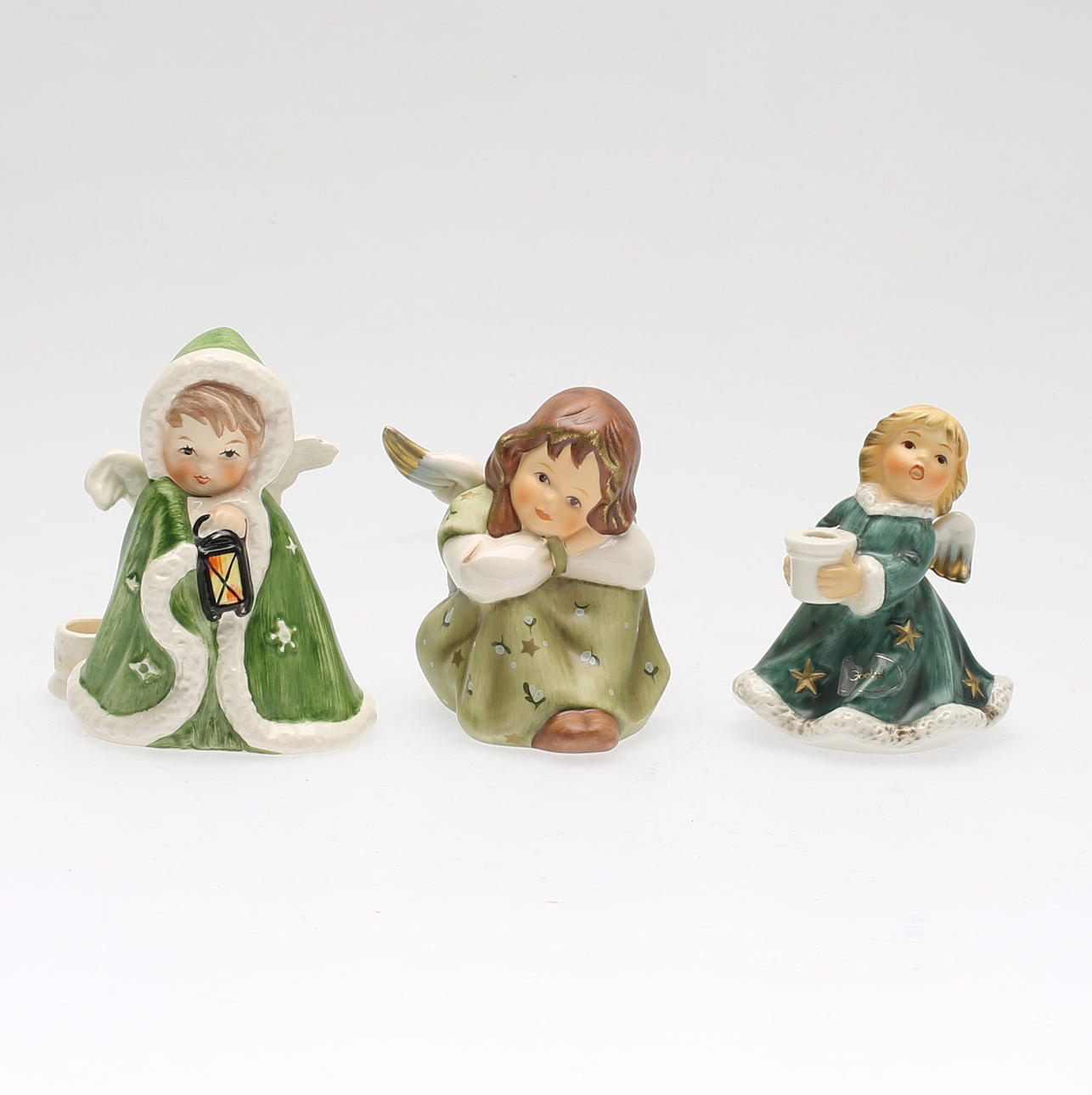 FIGUR SAMT LJUSSTAKAR, 2 st, porslin, Goebel, Tyskland.