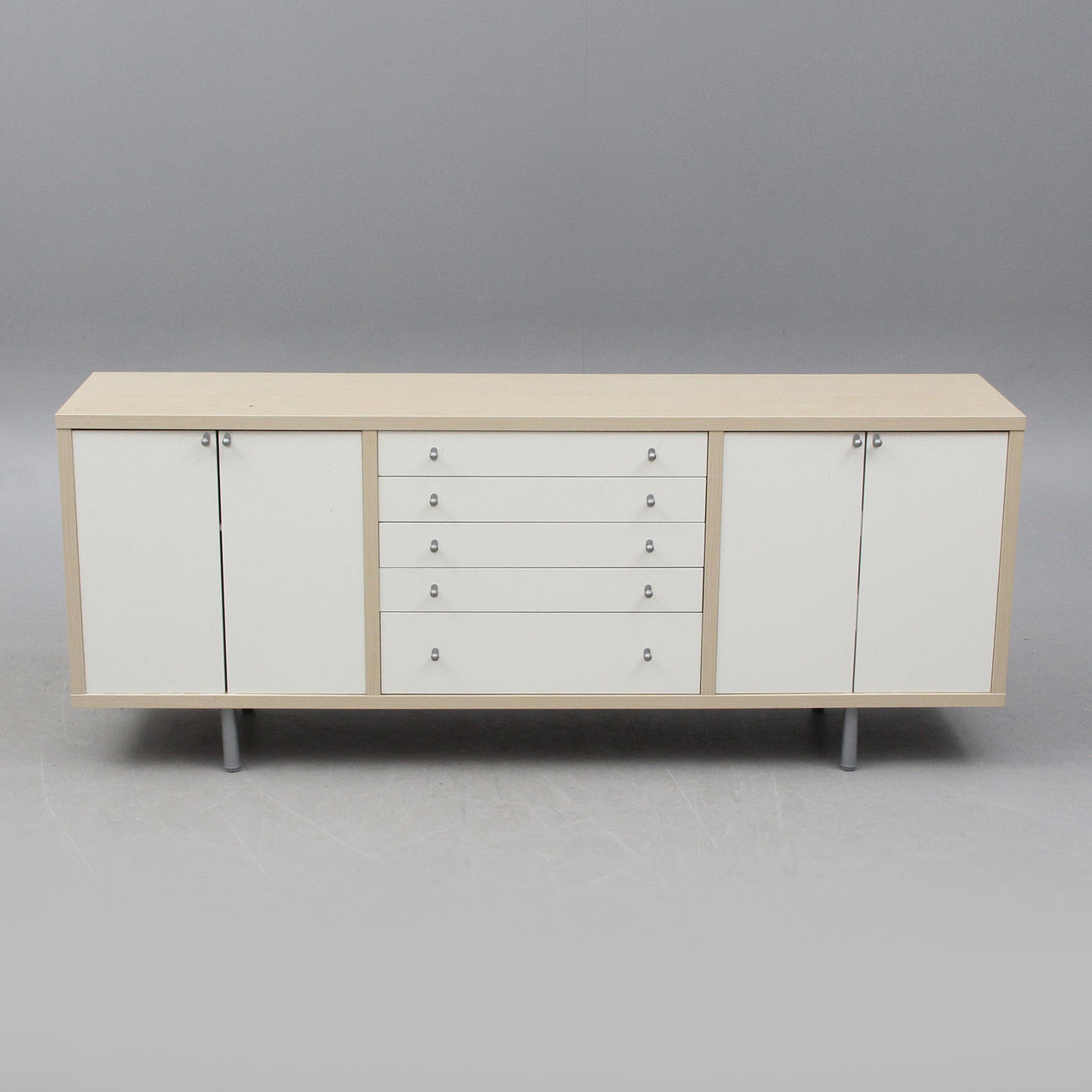 SIDEBOARD, Ikea, Magiker.