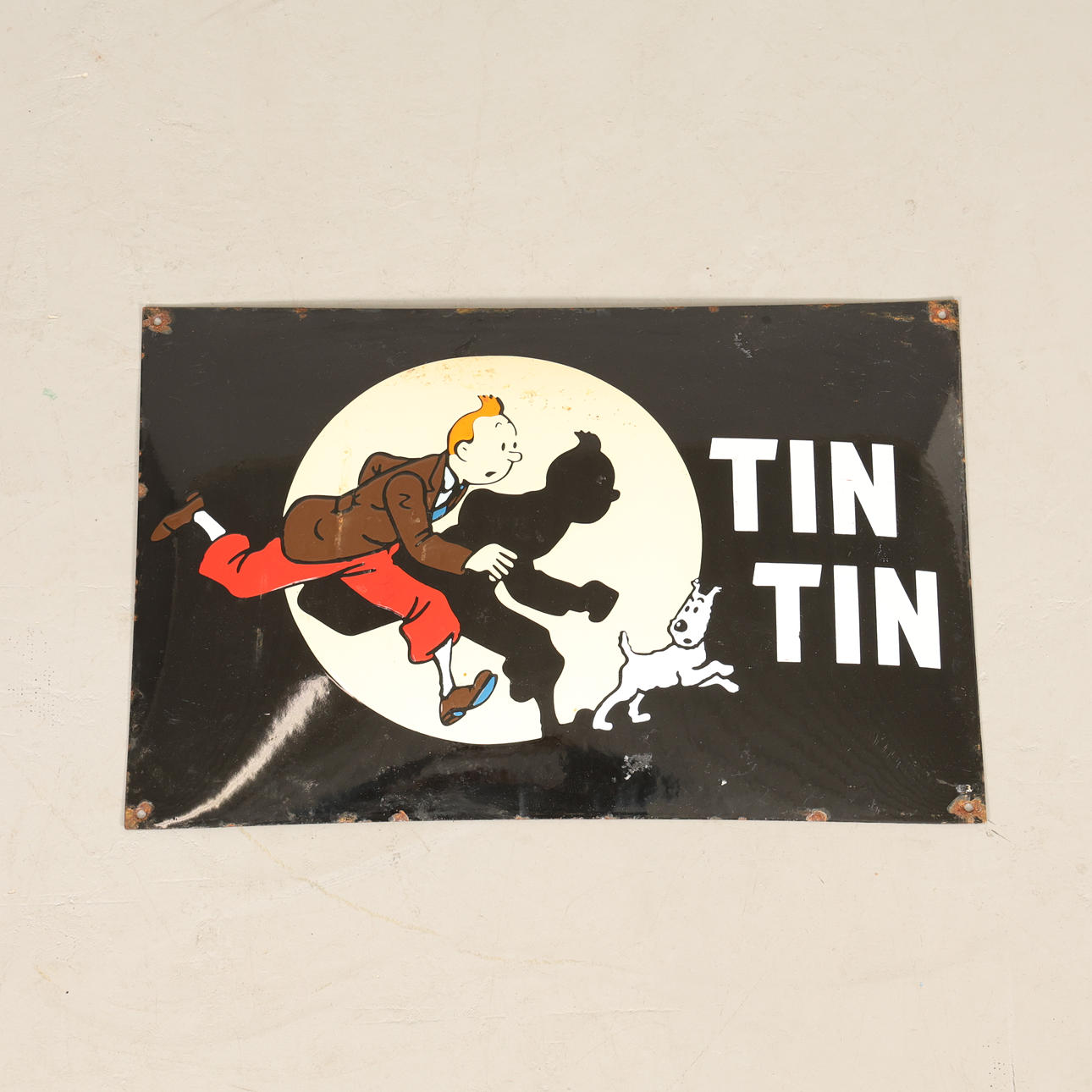 ENAMEL SIGN, Tintin. Collectables - Advertising & Signs - Auctionet