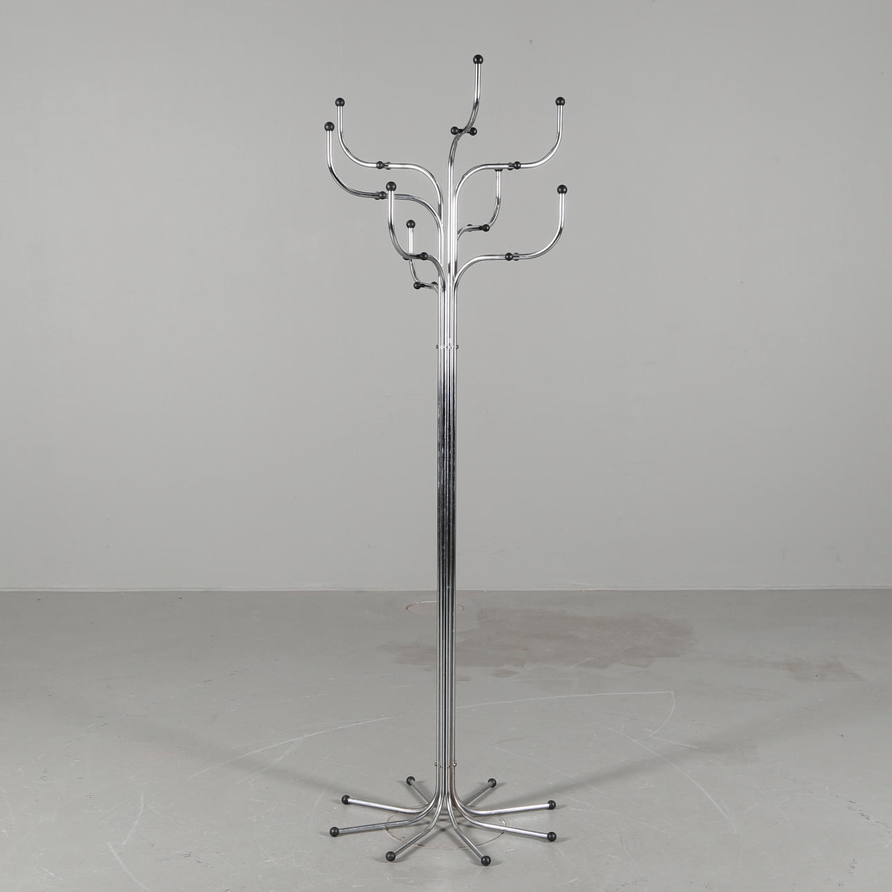 KLÄDHÄNGARE, kromat stål, Sidse Werner, Fritz Hansen.