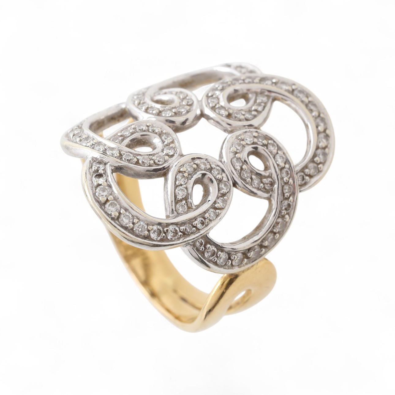 Diamonds floral ring.