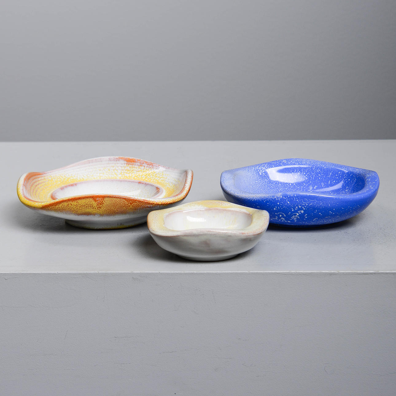 ANNA-LISA THOMSON. Skålar, 3 st, Upsala-Ekeby.