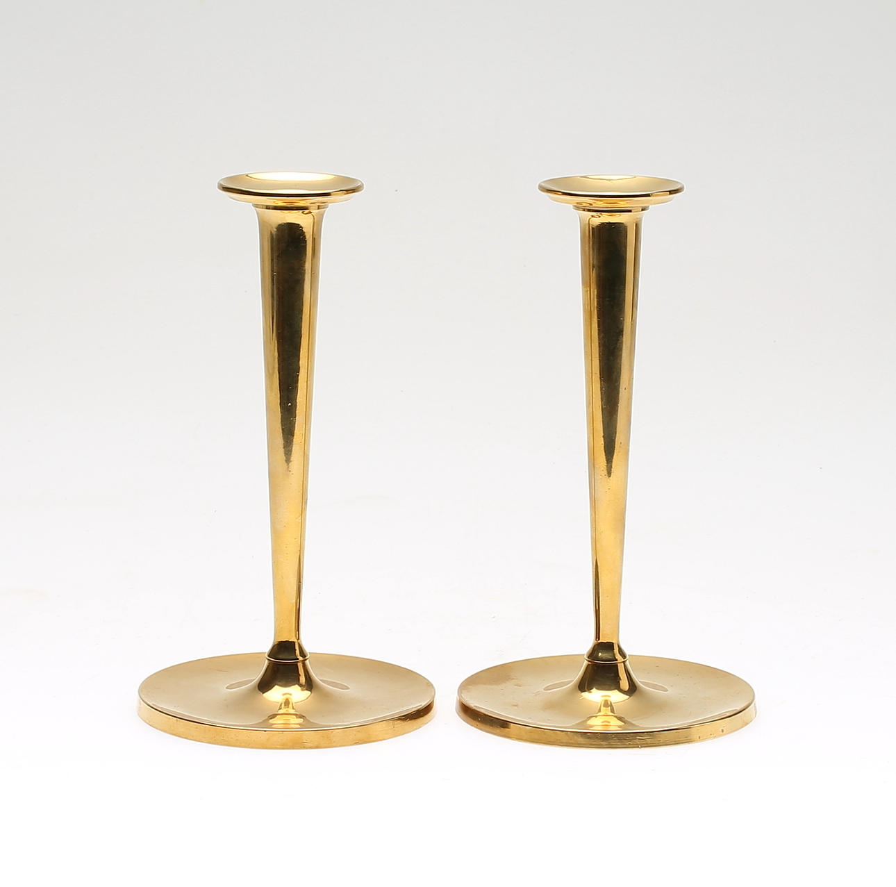 LJUSSTAKAR, 1 par, mässing, Gusums Bruk, Nr 65, 1900-tal.