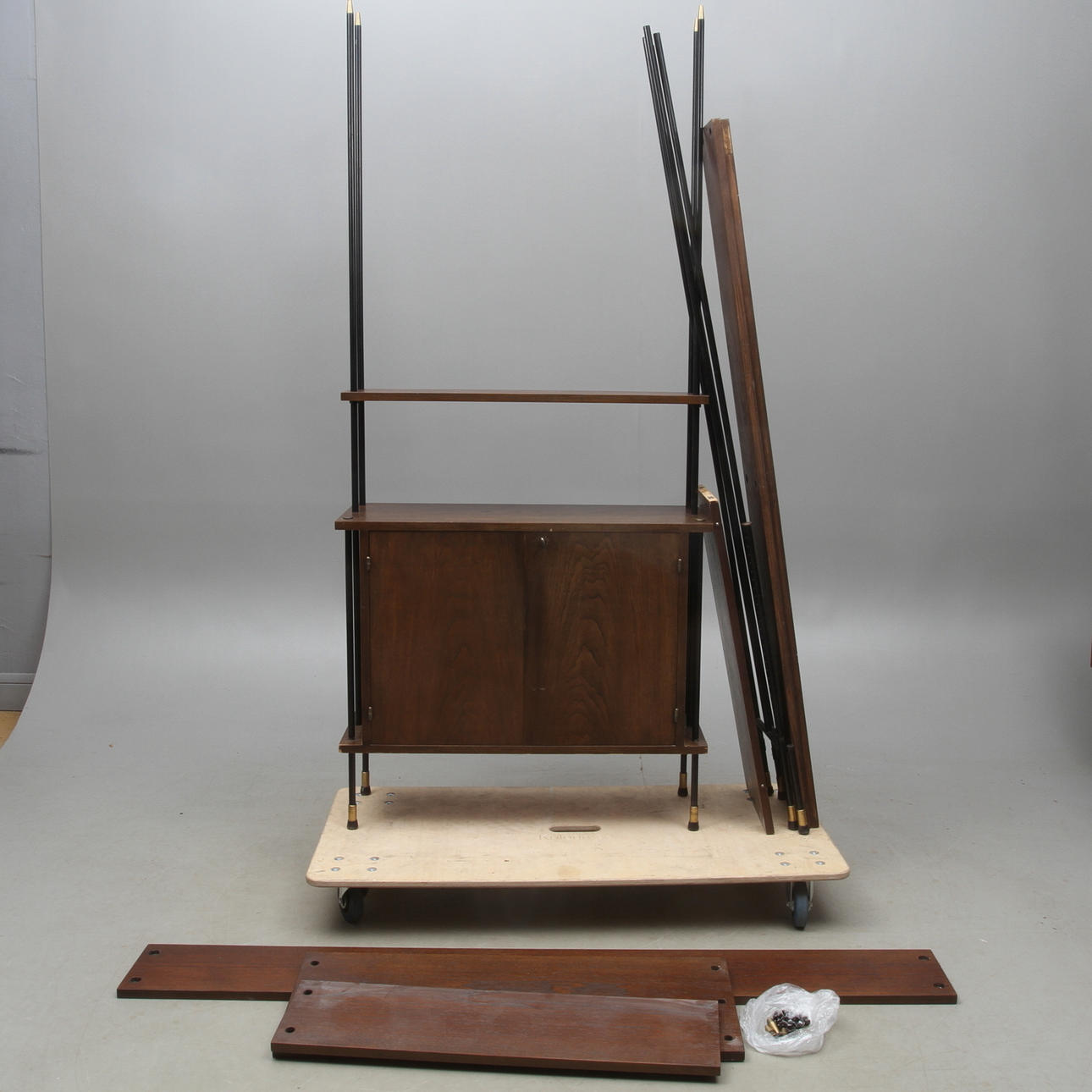 BOKHYLLA, trä och metall, "Prydno", Bröd. Gustafsson Möbelfabrik, Virserum, 1950/1960-tal.