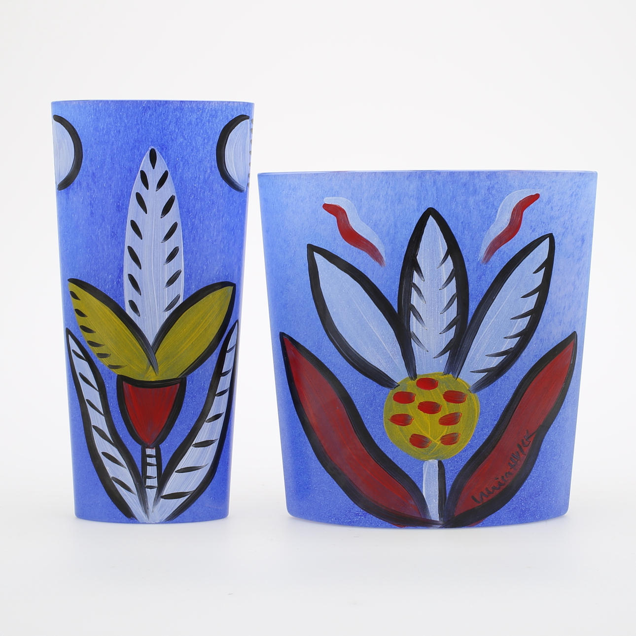 ULRICA HYDMAN VALLIEN. Vaser, 2 st, glas, "Moonflower", Kosta Boda, signerade.