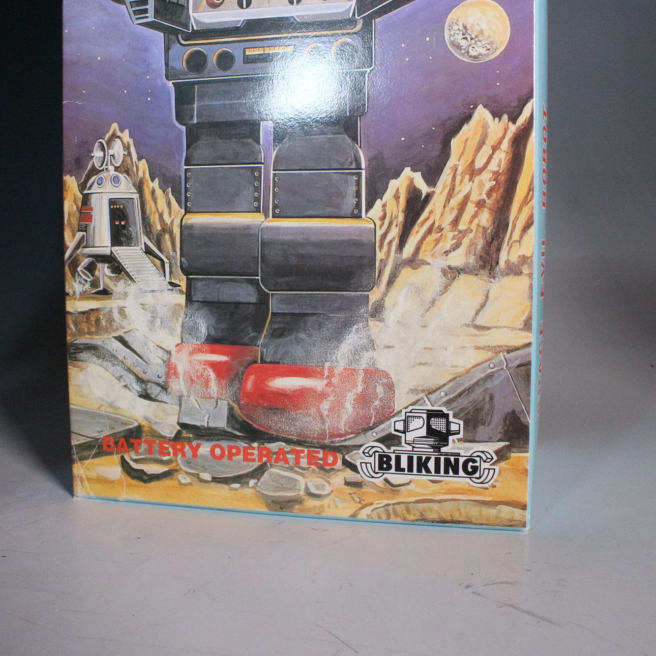 METAL HOUSE. “Space Evil Robot” tin toy, made in Japan, 2000s