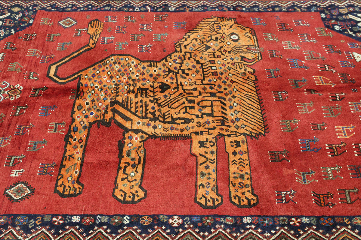 MATTA, Figural Gashgai 195 x 160 cm.