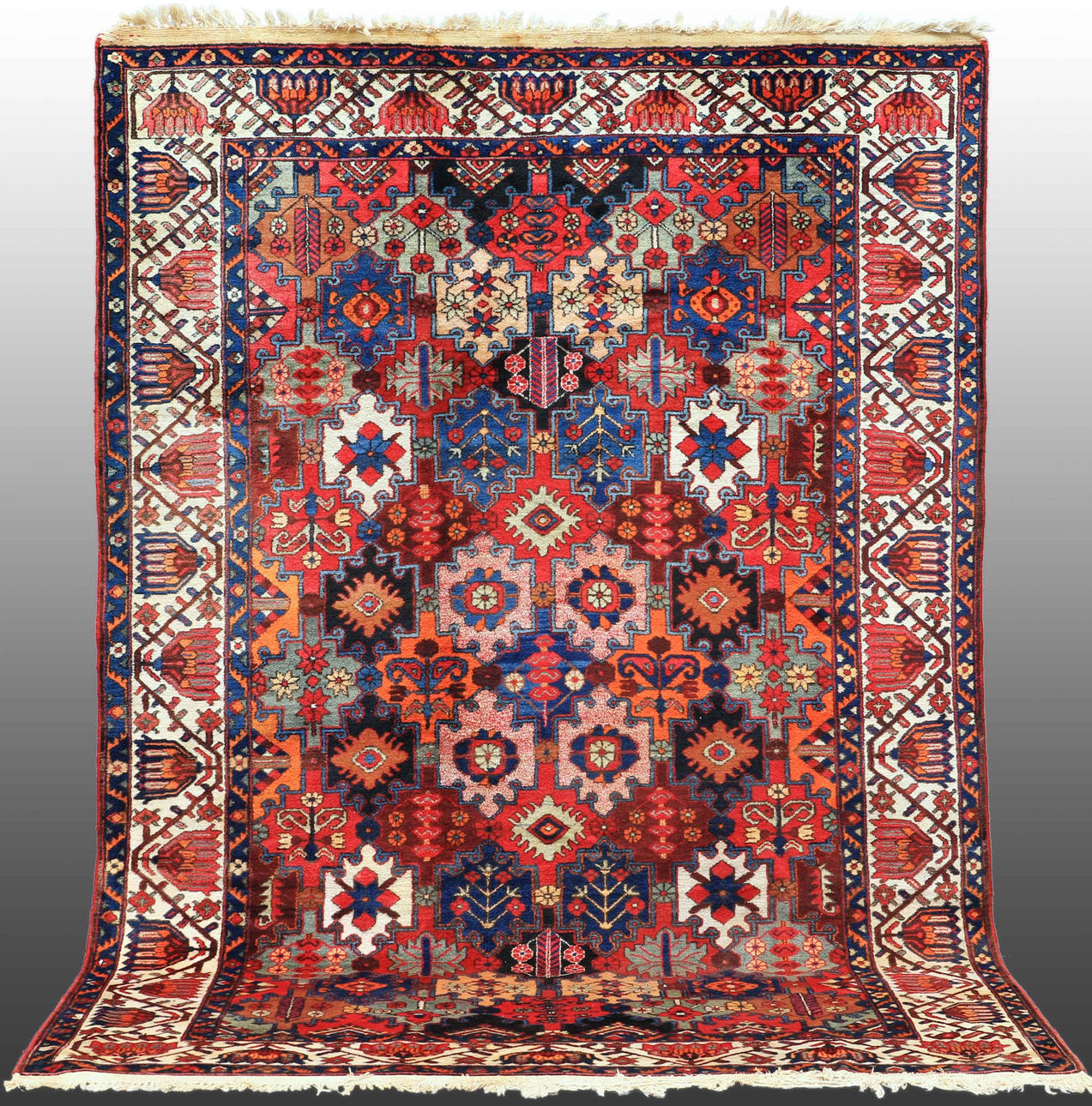 MATTA, Persisk, Semiantik Baktiari 305 x 216 cm.